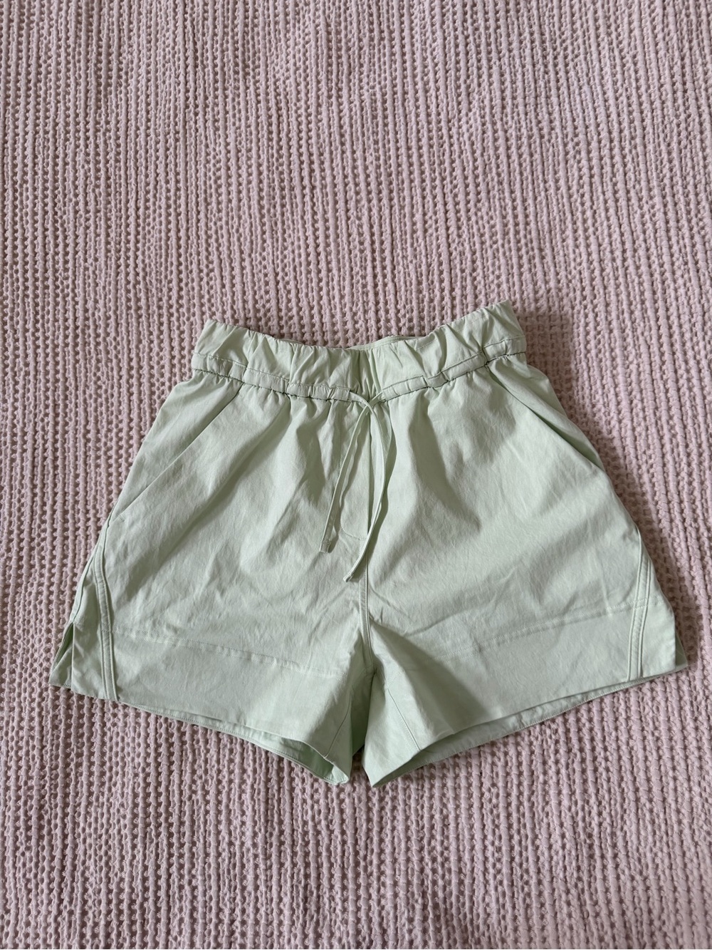 lululemon athletica High-Waist Drawstring Shorts - Pale Mint